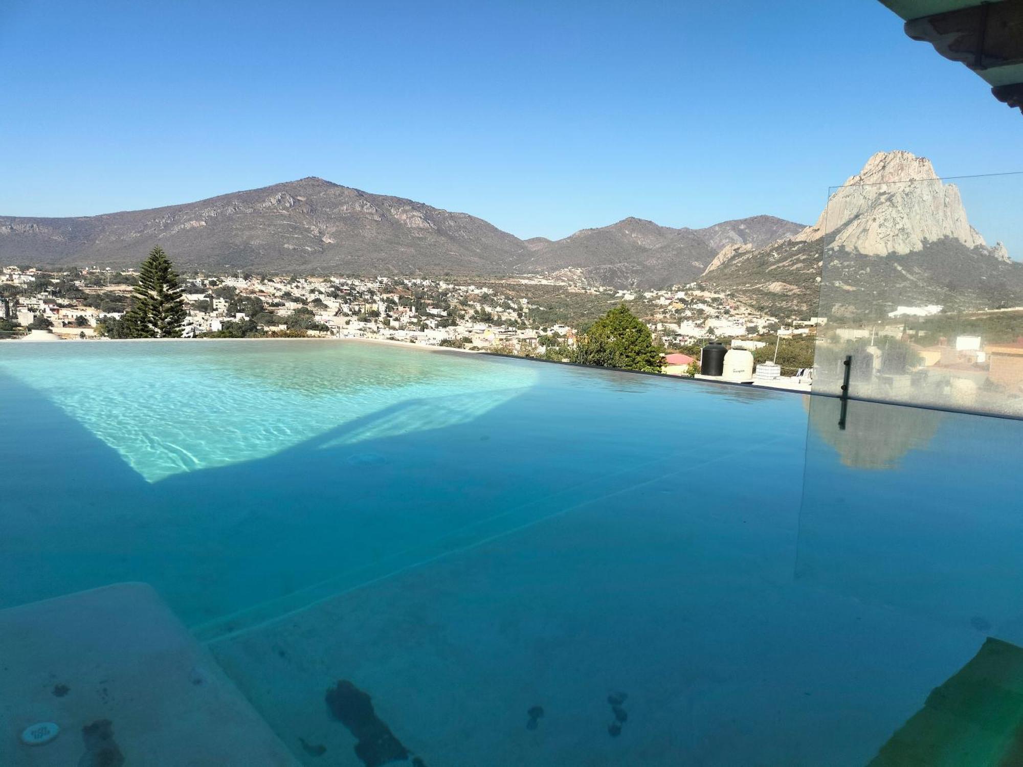 Hotel Villa Penasco Берналь Экстерьер фото