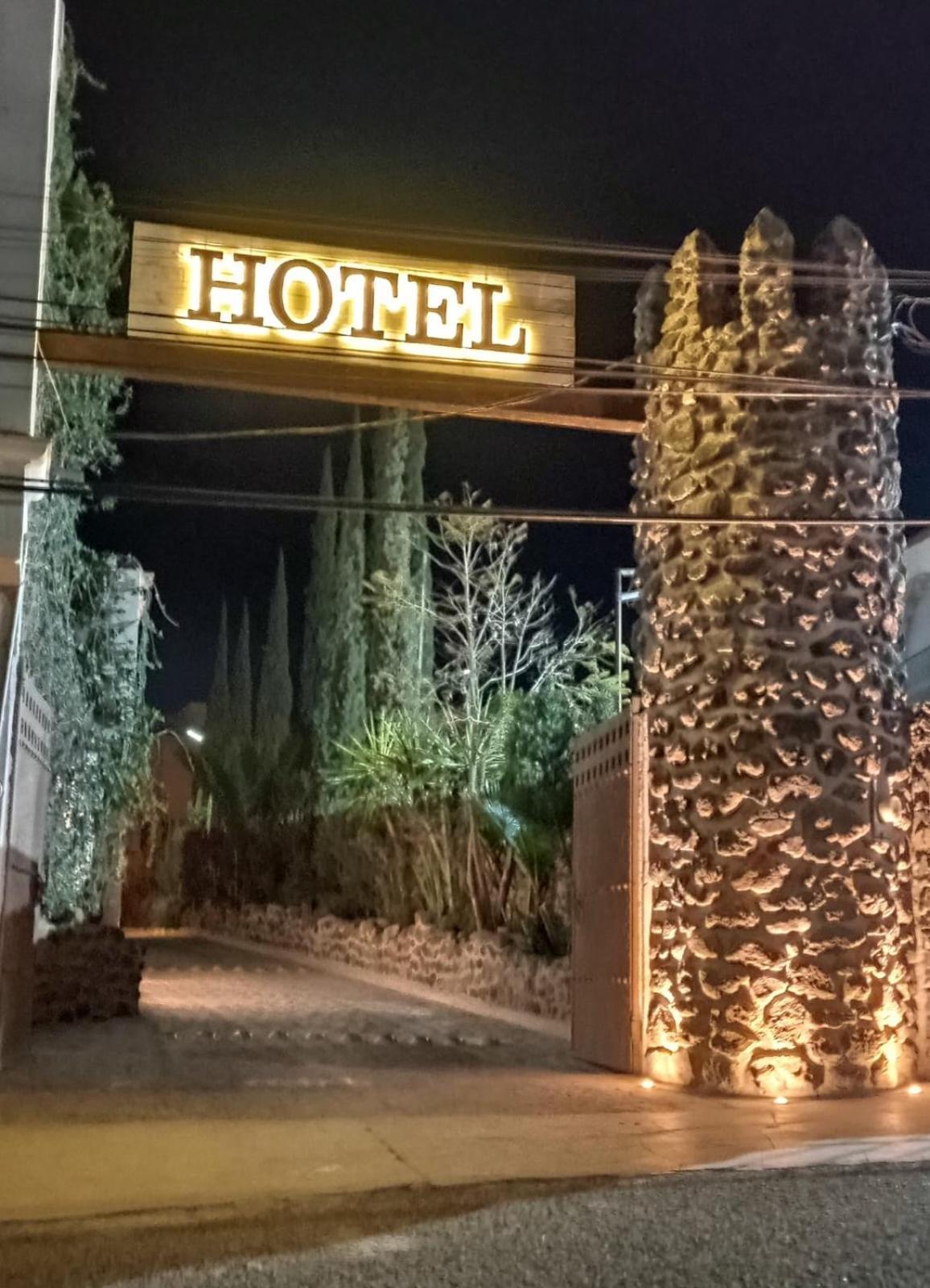 Hotel Villa Penasco Берналь Экстерьер фото